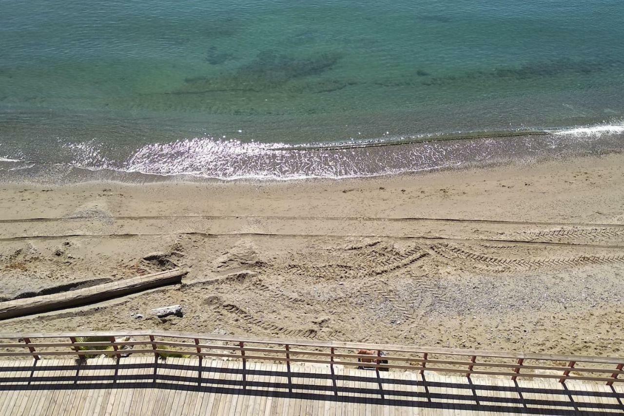 Casa Cachita 2-Confortable Estudio A Pie De Playa Естепона Екстериор снимка